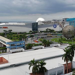 Sea Residences May'S Place Mall Of Asia